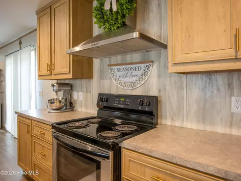 107 Lori Ln, Dunn, NC 28334 photo 6