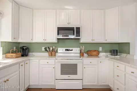 Kitchen - 2306 Raymond Ave, Kill Devil Hills, NC 27948 photo 3 of 6