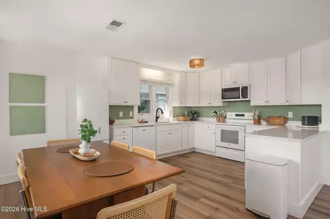 Kitchen - 2306 Raymond Ave, Kill Devil Hills, NC 27948 photo 1 of 6
