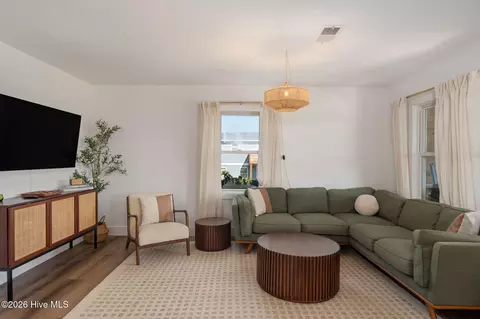 Living - 2306 Raymond Ave, Kill Devil Hills, NC 27948 photo 2 of 3