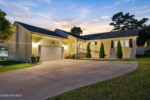 108 Gull Harbor Dr, Newport, NC 28570