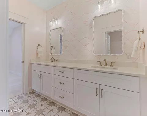 Bath - 30 Beasley Dr, Pinehurst, NC 28374 photo 7 of 10