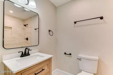 Bath - 3419 Lewis Rd, Augusta, GA 30909 photo 2 of 10