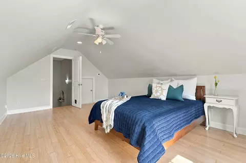 Bedroom - 306 Kemper Rd, Hampstead, NC 28443 photo 10 of 12