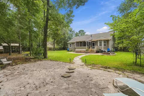 Exterior - 306 Kemper Rd, Hampstead, NC 28443 photo 14 of 16
