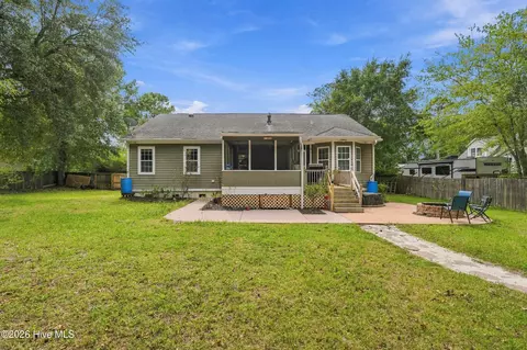 Exterior - 306 Kemper Rd, Hampstead, NC 28443 photo 13 of 16