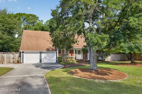 242 Dallas Dr, Wilmington, NC 28405