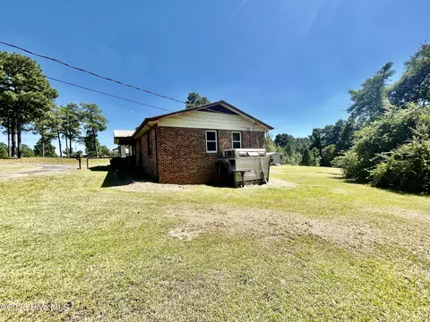Exterior - 1918 Us Hwy 74 E Hwy, Hamlet, NC 28345 photo 2 of 3