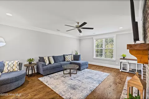 Living - 752 Nuttall St, Evans, GA 30809 photo 1 of 1