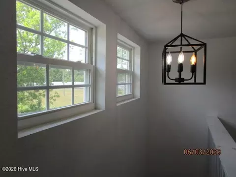 Entry Way - 424 Louise St, Winfall, NC 27985 photo 3 of 4
