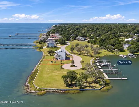 4709 S Shore Dr, Morehead City, NC 28557