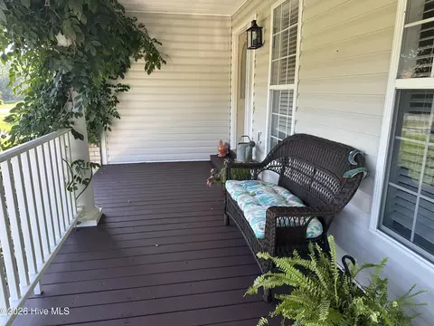 Exterior - 227 E Ivybridge Dr, Hubert, NC 28539 photo 2 of 6