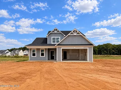 173 Pink Poplar Pl, Raeford, NC 28376