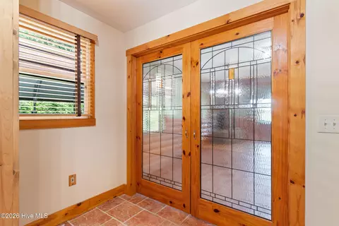Entry Way - 126 River Top Vw, Murphy, NC 28906 photo 2 of 13