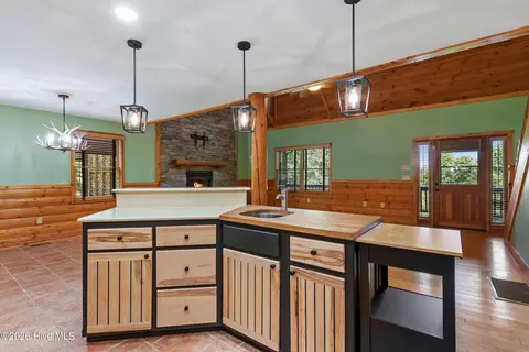 Kitchen - 126 River Top Vw, Murphy, NC 28906 photo 3 of 4