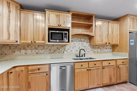 Kitchen - 126 River Top Vw, Murphy, NC 28906 photo 4 of 4