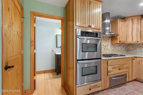 Entry Way - 126 River Top Vw, Murphy, NC 28906 photo 4 of 13