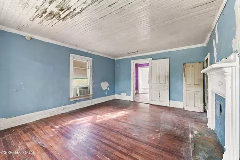 Bedroom - 653 Third St, Ayden, NC 28513 photo 3 of 6