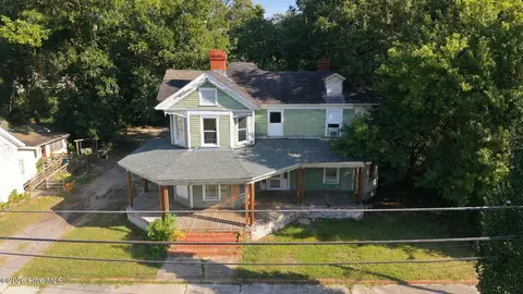 Exterior - 653 Third St, Ayden, NC 28513 photo 4 of 17