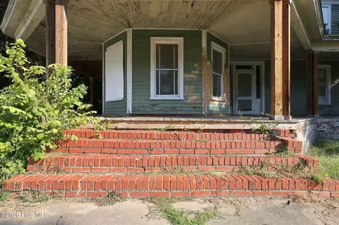 Exterior - 653 Third St, Ayden, NC 28513 photo 7 of 17