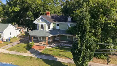 Exterior - 653 Third St, Ayden, NC 28513 photo 5 of 17
