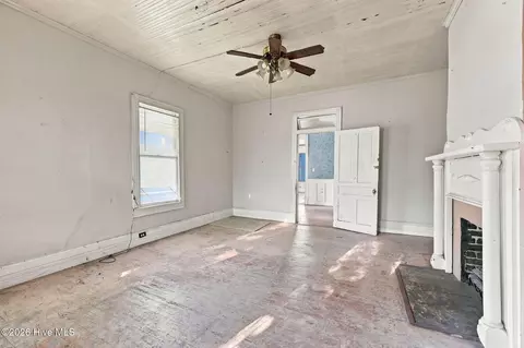 Living - 653 Third St, Ayden, NC 28513 photo 5 of 6
