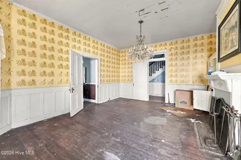 Dining - 653 Third St, Ayden, NC 28513 photo 1 of 1