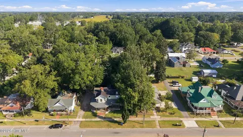 View/Area - 653 Third St, Ayden, NC 28513 photo 5 of 6
