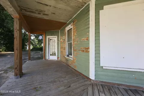 Exterior - 653 Third St, Ayden, NC 28513 photo 9 of 17