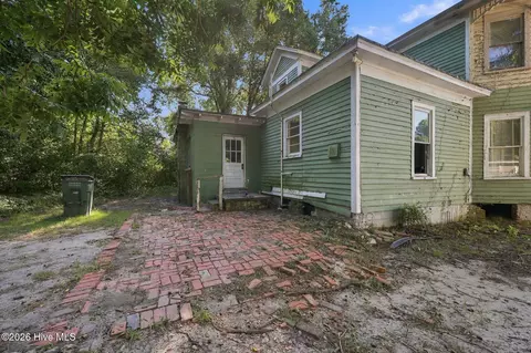Exterior - 653 Third St, Ayden, NC 28513 photo 14 of 17