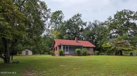 20440 Wagram Rd, Laurinburg, NC 28352