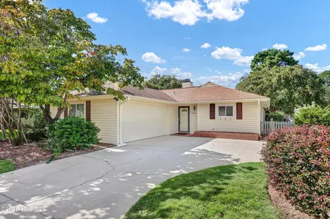 6063 Cedar Ridge Dr, Wilmington, NC 28405