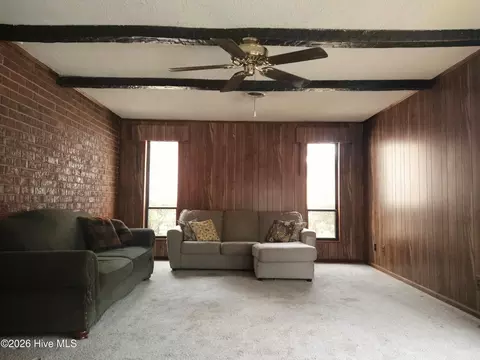 Living - 2920 Panhandle Cir, Augusta, GA 30906 photo 2 of 4