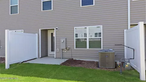 Exterior - 7233 Longleaf Rd, Rocky Mount, NC 27804 photo 2 of 3