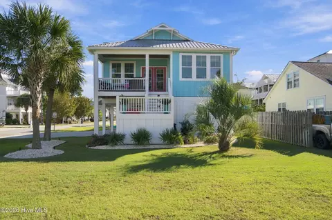 1404 Mackerel Ln, Carolina Beach, NC 28428
