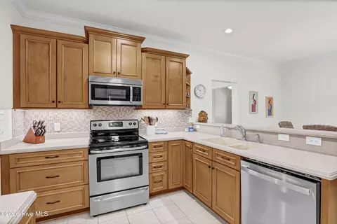 Kitchen - 302 Pecan Ct, Hampstead, NC 28443 photo 3 of 4
