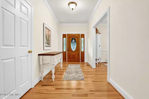 Entry Way - 302 Pecan Ct, Hampstead, NC 28443 photo 1 of 3