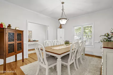 Dining - 302 Pecan Ct, Hampstead, NC 28443 photo 2 of 4