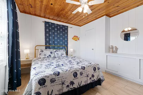 Bedroom - 312 E Bogue Blvd, Atlantic Beach, NC 28512 photo 2 of 7