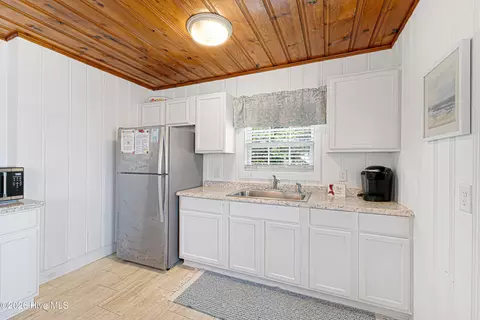 Kitchen - 312 E Bogue Blvd, Atlantic Beach, NC 28512 photo 4 of 4