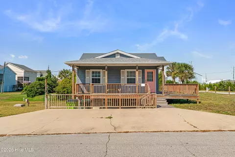 Exterior - 312 E Bogue Blvd, Atlantic Beach, NC 28512 photo 11 of 12