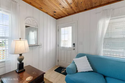Entry Way - 312 E Bogue Blvd, Atlantic Beach, NC 28512 photo 1 of 1