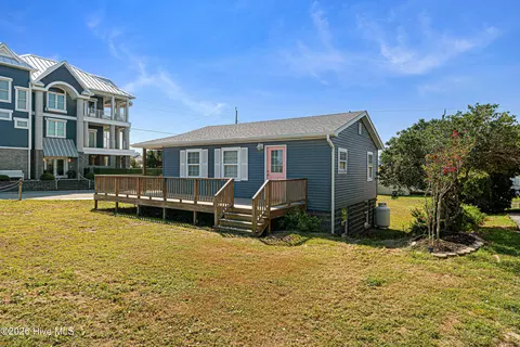 Exterior - 312 E Bogue Blvd, Atlantic Beach, NC 28512 photo 1 of 12