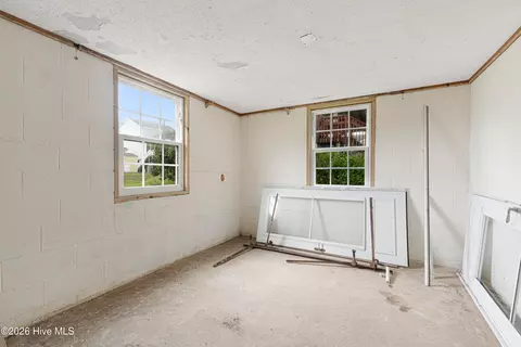 Bedroom - 312 E Bogue Blvd, Atlantic Beach, NC 28512 photo 6 of 7