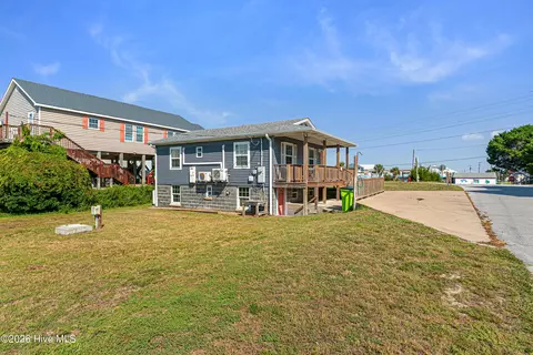 Exterior - 312 E Bogue Blvd, Atlantic Beach, NC 28512 photo 9 of 12