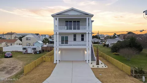 113 Ocean View Ave, Kure Beach, NC 28449
