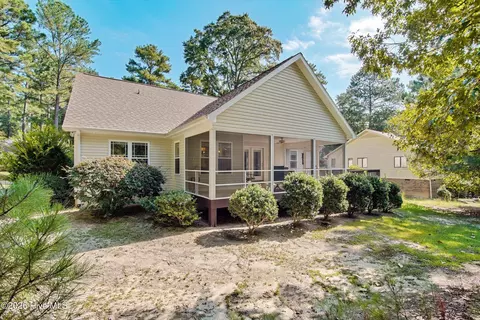 Exterior - 385 Saint Andrews Dr, Pinehurst, NC 28374 photo 6 of 10