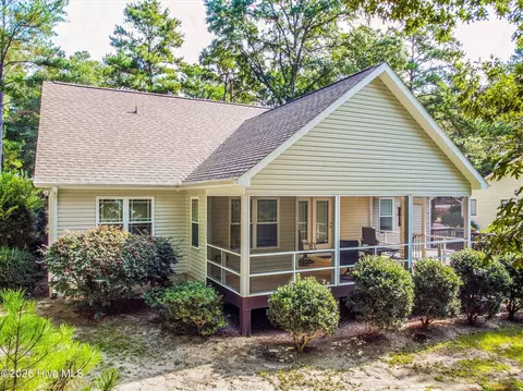 Exterior - 385 Saint Andrews Dr, Pinehurst, NC 28374 photo 3 of 10