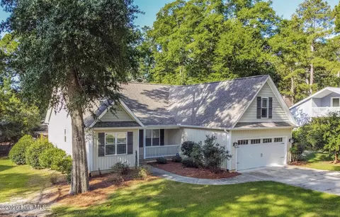 Exterior - 385 Saint Andrews Dr, Pinehurst, NC 28374 photo 1 of 10