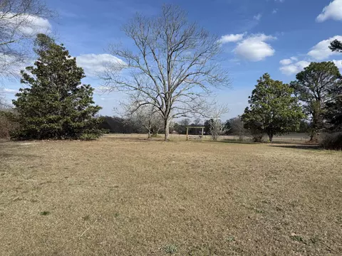 Exterior - 3104 Whiteoak Rd, Thomson, GA 30824 photo 11 of 11